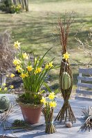 Osterdeko mit Floristik aus Weide