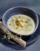 Potato and leek soup with cheese