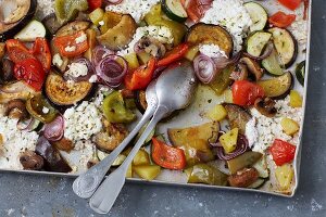 Oven-baked vegetables with cottage cheese