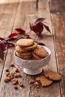Erdmandel-Cookies mit Kakaonibs