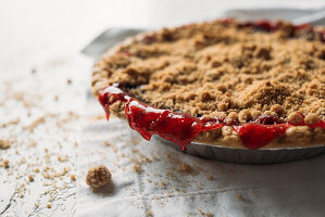Hot berry crumble