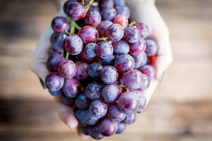 Grapes in hands