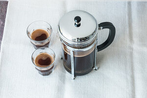 Kaffee aus der French-Press-Kanne