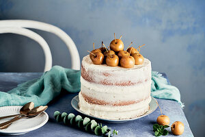 Naked cake with mirabelle plums