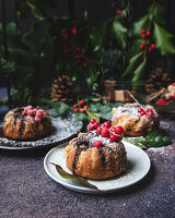 Mini Christmas Bundt Cakes