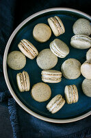 Macarons aus Kürbismehl mit weißer Schokoladenganache