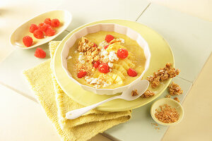 Orange pineapple smoothie bowl