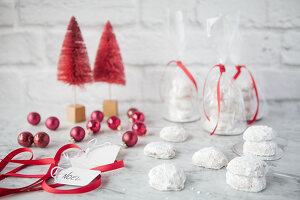 Biscuits packed for gifting