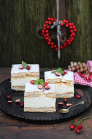 Cheesecake slices with cranberries