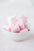 Marshmallow hearts in a bowl
