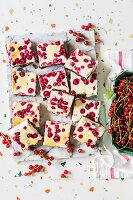 Redcurrant quark cake with chocolate base