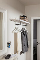 DIY coat rack for the hallway with a vintage look