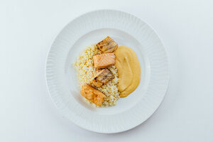 Salmon with rice and sauce