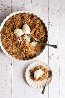 Rhubarb crumble with ice cream