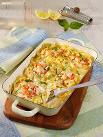 Pasta nests with salmon