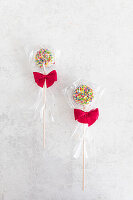 Lollies with coloured sugar sprinkles, gift-wrapped
