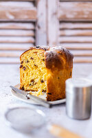 Pannetone with sultanas and candied orange peel (vegetarian, Italy)
