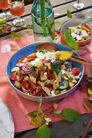 Mediterranean bread salad for vegetarians