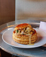 Vol-au-vent with sweetbreads and mushrooms