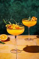 Orangen-Rosmarin-Cocktail