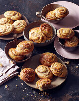 Nuss-Dattel-Schnecken