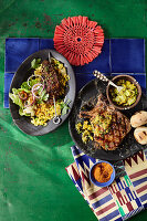 Gegrillte Schweinekoteletts, BBQ-Strauß-Spieße