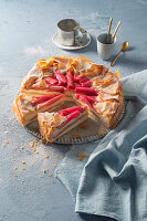 Rhubarb yufka cake with sour cream filling