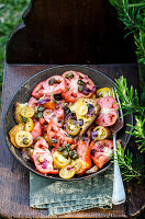 Bunter Tomatensalat mit Kapern