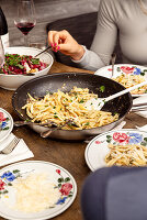 Pasta with mushrooms and herbs