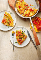 Omelett mit Tomaten und Bergkäse