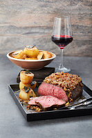Roastbeef mit Würzkruste und Fondant-Kartoffeln