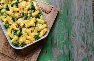 Rigatoni al Forno con Pancetta e Broccoli