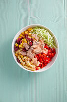 Nudelsalat-Bowl mit Thunfisch