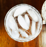 Ice cubes in drink, supervision