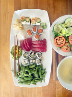 Sushi plate with edamame