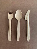 Disposable wooden cutlery