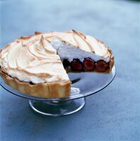 Cherry meringue pie