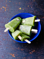 Kiwi ice cream bars