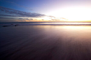 Blick auf das Meer im Sonnenuntergang, Punta Conejo, Baja California Sur, Mexiko, Amerika