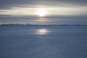 Brookskette im Winter am Dalton Highway, North Slope Borough, Alaska, USA