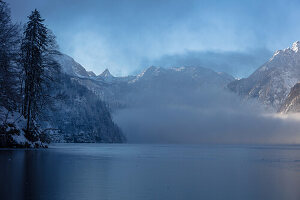 Zugefrorener Königssee, Königssee, Berchtesgaden, Bayern, Deutschland