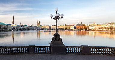 Kennedybrücke, Binnealster, Alster, Hamburg-Mitte, Hamburg, Norddeutschland, Deutschland