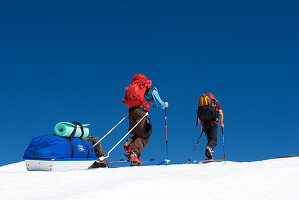 Ascent to the Ramshead Range in Kosciuszko National Park, multi-day ski tour, NSW, Australia