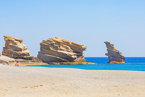 'Die drei Steine', stehen am Strand von Triopetra, Triopetra, Südkreta, Kreta, griechische Inseln, Griechenland