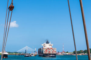  Container ship in front of the lock, Gatun Locks, Panama Canal, Panama City, Panama, America 
