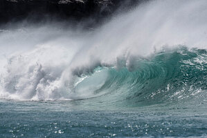 Mächtige Welle vor Fuerteventuras Südwestküste, Fuerteventura, Spanien