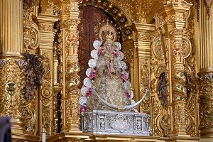 Altar in der Pilgerkirche Ermita del Rocío im Donana Nationalpark, El Rocio,  Provinz Huelva, Andalusien, Spanien