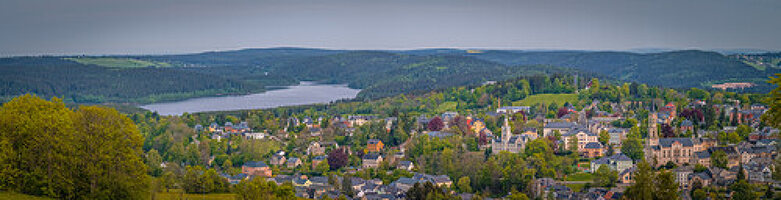  View over the mining town of Eibstock in the western Ore Mountains with the reservoir “Zwickauer Mulde” in the background, Eibstock, Saxony, Germany 
