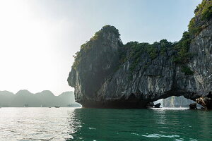  Karst island with hole, Lan Ha Bay, Haiphong, Vietnam, Asia 