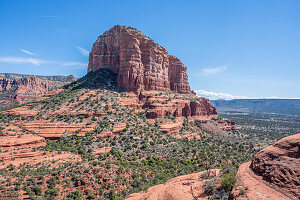  View of Courthouse Butt from the climb to Bell Rock, Sedona, Arizona, USA, United States 